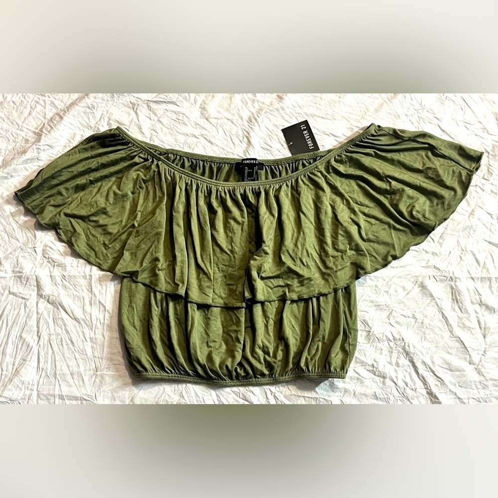 Forever 21 Women's Olive Green Off-Shoulder Top Size Medium NWT